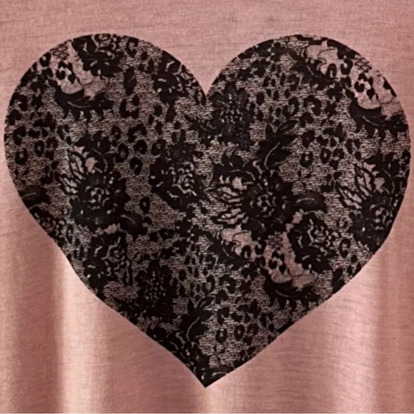 Women’s Express Heart T-Shirt - Picture 2 of 2